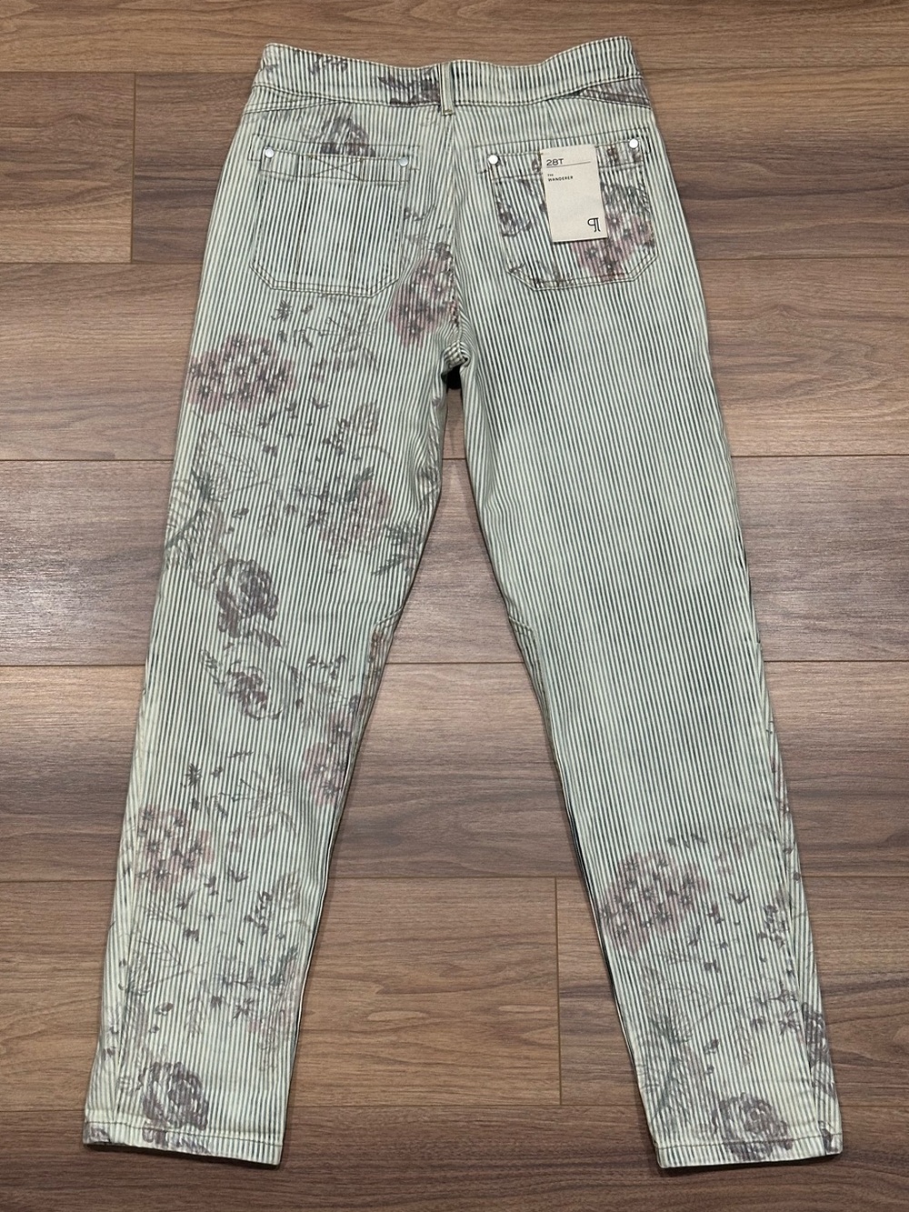 NEW Pilcro The Wanderer Mid-Rise Relaxed-Leg Jeans Stripe with Floral Accent 28T - Picture 10 of 16